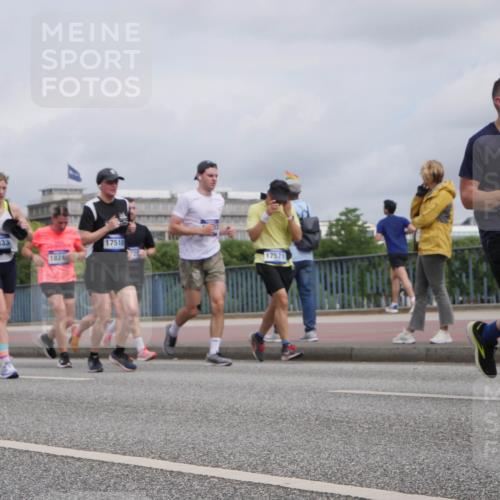 29.06.2025 - hella hamburg halbmarathon Luisa Fischer http://msf.ph/oto/8441139 29.06.2025 10:22:00 Kennedybrücke 16833, 1824, 17510, 17571, 9658, 2096, 3321, 3591, 3592, 4718, 4845, 5049, 6194, 6477, 6482, 7214, 8799, 9549, 9658, 9756, 9757, 9964, 10037, 10172, 10687, 10816 meine-sportfotos.de