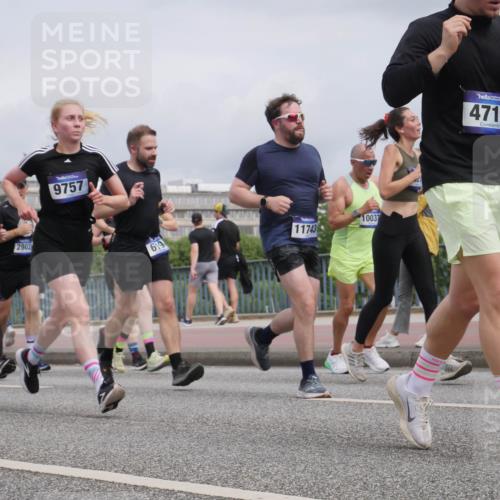 29.06.2025 - hella hamburg halbmarathon Luisa Fischer http://msf.ph/oto/8441236 29.06.2025 10:22:08 Kennedybrücke 594, 3026, 2802, 9757, 619, 11743, 10037, 4718, 1349, 2096, 2311, 2781, 3026, 3529, 4718, 4845, 5323, 6194, 6477, 6482, 7051, 7566, 7844, 9652, 9756, 9757, 9964, 10037, 10816 meine-sportfotos.de