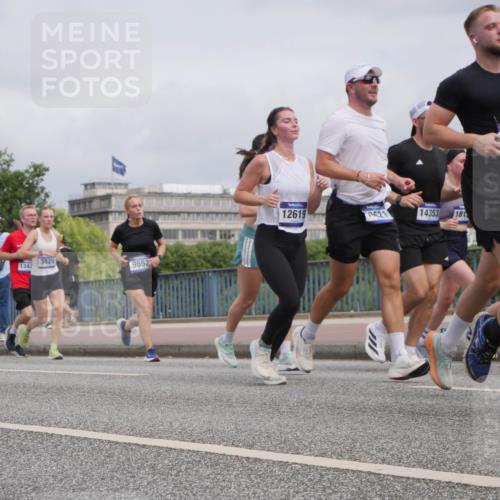 29.06.2025 - hella hamburg halbmarathon Luisa Fischer http://msf.ph/oto/8441261 29.06.2025 10:22:13 Kennedybrücke 1342, 3529, 9652, 12619, 21, 14353, 181, 532, 1349, 1718, 2311, 2781, 3026, 3529, 5034, 5098, 5323, 6194, 7051, 7252, 7566, 7844, 8575, 9652, 10037 meine-sportfotos.de