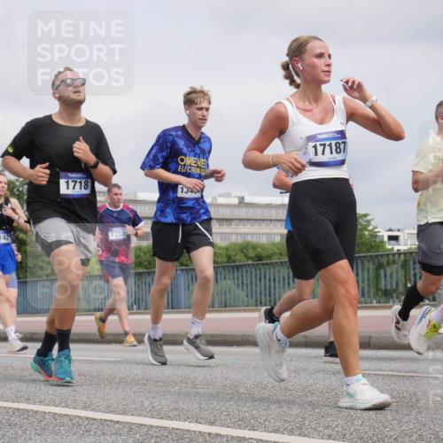 29.06.2025 - hella hamburg halbmarathon Luisa Fischer http://msf.ph/oto/8441367 29.06.2025 10:22:19 Kennedybrücke 31, 16142, 1718, 7252, 1343, 17187, 50, 1325, 1718, 1755, 2017, 2589, 2895, 3105, 3118, 3529, 4722, 5034, 5098, 6270, 7252, 7566, 7844, 8575, 9252 meine-sportfotos.de