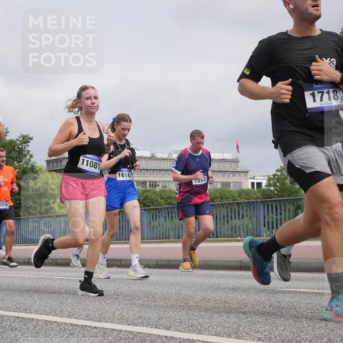 29.06.2025 - hella hamburg halbmarathon Luisa Fischer http://msf.ph/oto/8441380 29.06.2025 10:22:20 Kennedybrücke 18777, 17238, 11081, 16142, 7252, 4, 1718, 1325, 1718, 1755, 2017, 2589, 2895, 3105, 3118, 3529, 4722, 5034, 5098, 6270, 6736, 7252, 8575, 8761, 9252 meine-sportfotos.de