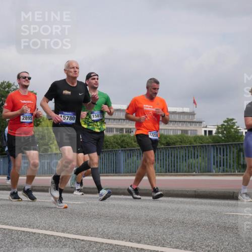 29.06.2025 - hella hamburg halbmarathon Luisa Fischer http://msf.ph/oto/8441405 29.06.2025 10:22:22 Kennedybrücke 3105, 3118, 2895, 15780, 15817, 5034, 17238, 1325, 1332, 1718, 1755, 2017, 2589, 2895, 3105, 3118, 4110, 4722, 5034, 5080, 5098, 6270, 6542, 6736, 7252, 8575, 8761, 9252, 9270, 9272, 9856, 10124, 10129 meine-sportfotos.de