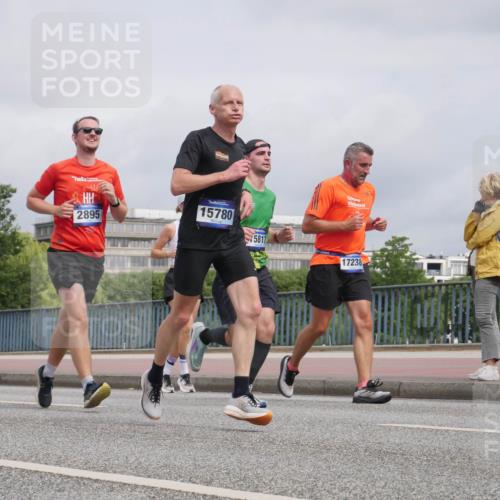 29.06.2025 - hella hamburg halbmarathon Luisa Fischer http://msf.ph/oto/8441410 29.06.2025 10:22:23 Kennedybrücke 105, 3118, 2895, 15780, 50, 5817, 17238, 1325, 1332, 1718, 1755, 2017, 2589, 2895, 3105, 3118, 4108, 4110, 4722, 5034, 5080, 5449, 6270, 6542, 6736, 7143, 7252, 8761, 9252, 9270, 9272, 9856, 10124, 10129 meine-sportfotos.de