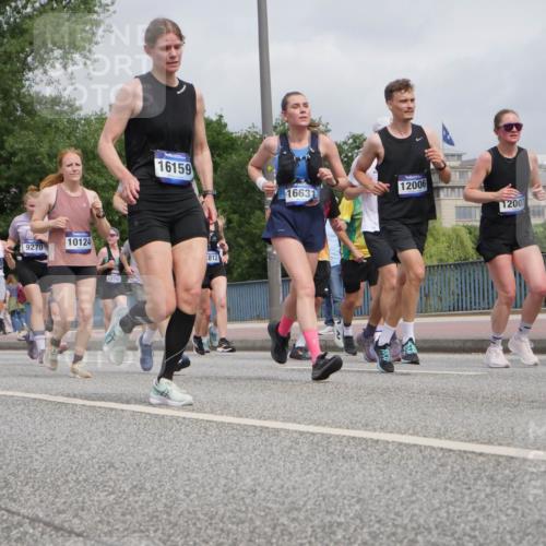29.06.2025 - hella hamburg halbmarathon Luisa Fischer http://msf.ph/oto/8441458 29.06.2025 10:22:29 Kennedybrücke 6542, 4110, 9270, 10124, 12741, 16159, 812, 16631, 12006, 12007, 13, 1159, 1160, 1325, 1332, 1708, 1755, 2017, 2703, 2812, 3105, 3118, 4108, 4110, 4722, 5080, 5449, 6249, 6542, 6736, 7143, 8761, 9252, 9270, 9272, 9856, 10124, 10129 meine-sportfotos.de
