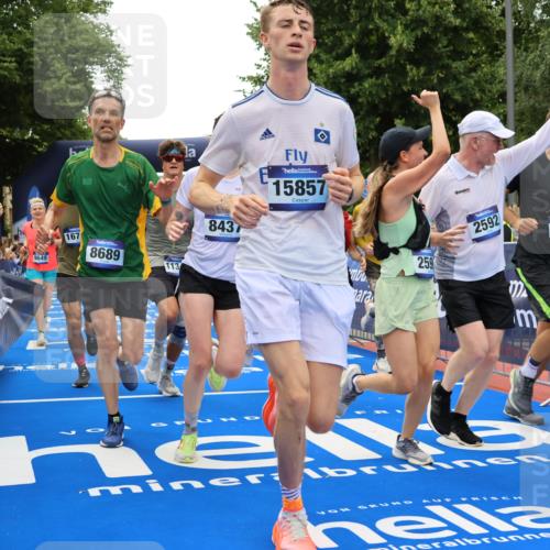29.06.2025 - hella hamburg halbmarathon Strokosch-Dieckow http://msf.ph/oto/8441461 29.06.2025 10:49:32 Ziel 1342, 1476, 2504, 2516, 2592, 2596, 2878, 2889, 2937, 5705, 5978, 6115, 8437, 8689, 8813, 9038, 9463, 9649, 11339, 11340, 11679, 11779, 11977, 12094, 13233, 13269, 14562, 14838, 15392, 15857, 16114, 16592, 16738, 16891, 17001, 18058, 18476, 18887, 18960 meine-sportfotos.de
