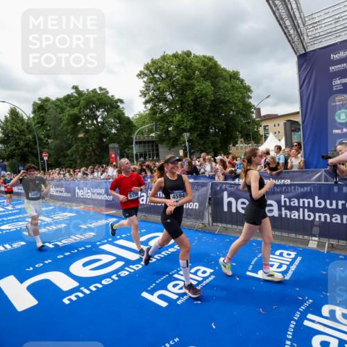 29.06.2025 - hella hamburg halbmarathon Zöllner http://msf.ph/oto/8441472 29.06.2025 10:56:15 Ziel 1193, 4594, 4813, 5465, 5492, 5570, 8330, 8639, 9903, 9907, 10789, 12348, 12545, 14363, 15484, 16113, 16634, 17468, 17642, 19152 meine-sportfotos.de