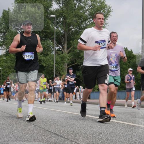 29.06.2025 - hella hamburg halbmarathon Luisa Fischer http://msf.ph/oto/8441498 29.06.2025 10:22:32 Kennedybrücke 17490, 19051, 17941, 7143, 5449, 108, 92, 1159, 1160, 1325, 1332, 1708, 1755, 2017, 2703, 2812, 4108, 4110, 4722, 5080, 5449, 6249, 6542, 6736, 7143, 8761, 9252, 9270, 9272, 9856, 10124, 10129, 10540 meine-sportfotos.de