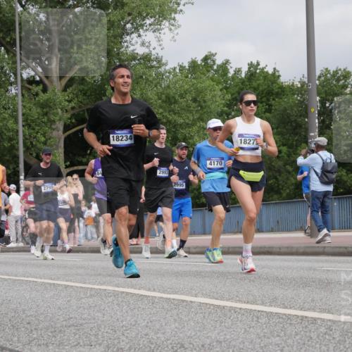 29.06.2025 - hella hamburg halbmarathon Luisa Fischer http://msf.ph/oto/8441602 29.06.2025 10:22:43 Kennedybrücke 70, 30, 8537, 2910, 2405, 2795, 7248, 18234, 84, 2993, 2995, 4170, 1827, 2405, 2795, 2918, 2993, 2995, 3446, 4170, 5178, 5397, 5429, 6939, 7248, 7249, 7836, 8427, 8537, 8778, 10540, 10594 meine-sportfotos.de