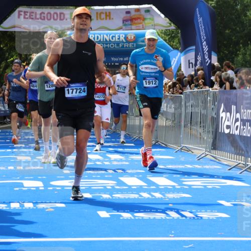 29.06.2025 - hella hamburg halbmarathon Strokosch-Dieckow http://msf.ph/oto/8441627 29.06.2025 10:40:37 Ziel 1882, 1912, 2324, 2714, 2750, 4843, 4889, 5026, 5745, 7284, 7622, 8629, 9294, 10900, 11767, 12365, 12540, 12865, 14092, 14272, 14820, 15015, 15164, 15351, 15493, 15542, 16201, 16249, 16599, 17214, 17724, 18192, 18399 meine-sportfotos.de