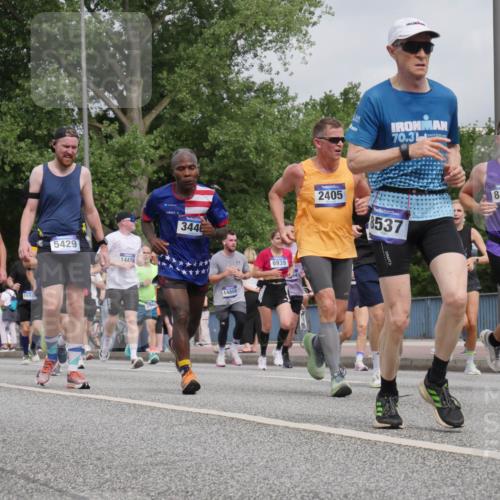 29.06.2025 - hella hamburg halbmarathon Luisa Fischer http://msf.ph/oto/8441650 29.06.2025 10:22:46 Kennedybrücke 18417, 7647, 1552, 5429, 14428, 3446, 14808, 6939, 70, 3, 2405, 8537, 8427, 11247, 2405, 2795, 2918, 2993, 2995, 3446, 3631, 4170, 4979, 5178, 5397, 5429, 6939, 7248, 7249, 7836, 8427, 8537, 8778, 10594 meine-sportfotos.de
