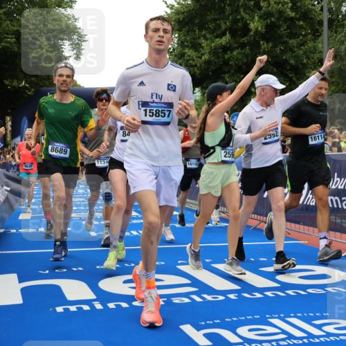 29.06.2025 - hella hamburg halbmarathon Strokosch-Dieckow http://msf.ph/oto/8441652 29.06.2025 10:49:32 Ziel 1342, 1476, 2504, 2516, 2592, 2596, 2878, 2889, 2937, 5705, 5978, 6115, 8437, 8689, 8813, 9038, 9463, 9649, 11339, 11340, 11679, 11779, 11977, 12094, 13233, 13269, 14562, 14838, 15392, 15857, 16114, 16592, 16738, 16891, 17001, 18058, 18476, 18887, 18960 meine-sportfotos.de