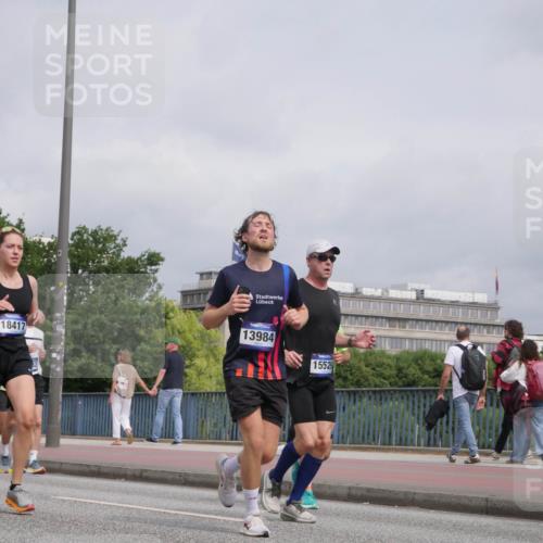 29.06.2025 - hella hamburg halbmarathon Luisa Fischer http://msf.ph/oto/8441727 29.06.2025 10:22:53 Kennedybrücke 4570, 18417, 13984, 15529, 2795, 2918, 3631, 4562, 4570, 4979, 5035, 5251, 5397, 5429, 5878, 6796, 6797, 6872, 6939, 7248, 7249, 7647, 7836, 10349, 10594 meine-sportfotos.de