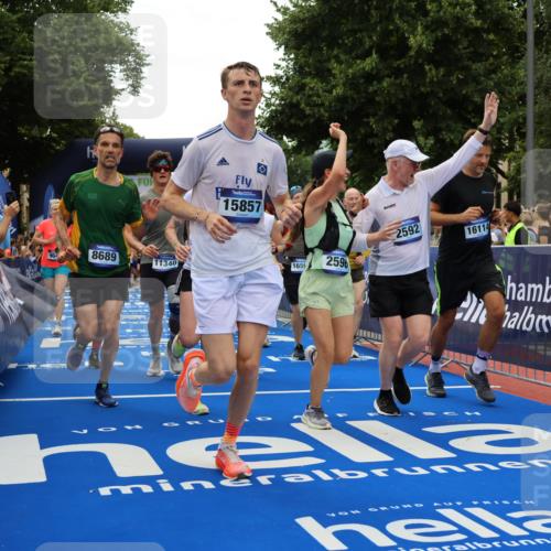 29.06.2025 - hella hamburg halbmarathon Strokosch-Dieckow http://msf.ph/oto/8441758 29.06.2025 10:49:32 Ziel 1342, 1476, 2504, 2516, 2592, 2596, 2878, 2889, 2937, 5705, 5978, 6115, 8437, 8689, 8813, 9038, 9463, 9649, 11339, 11340, 11679, 11779, 11977, 12094, 13233, 13269, 14562, 14838, 15392, 15857, 16114, 16592, 16738, 16891, 17001, 18058, 18476, 18887, 18960 meine-sportfotos.de