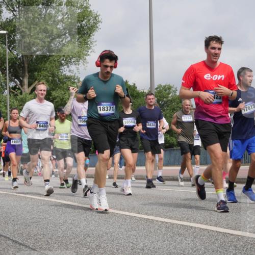 29.06.2025 - hella hamburg halbmarathon Luisa Fischer http://msf.ph/oto/8441770 29.06.2025 10:23:02 Kennedybrücke 999, 18368, 14054, 16480, 18648, 166, 18371, 18568, 5834, 6874, 1036, 123, 2615, 12618, 1145, 5035, 5123, 5251, 5556, 5834, 5849, 5878, 6444, 6796, 6797, 6872, 6874, 7137, 7647, 7917 meine-sportfotos.de