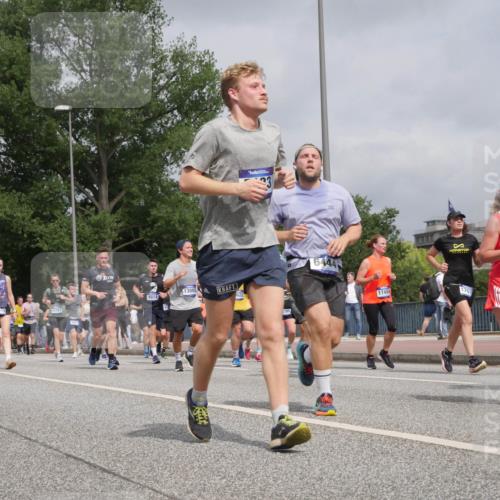 29.06.2025 - hella hamburg halbmarathon Luisa Fischer http://msf.ph/oto/8441848 29.06.2025 10:23:08 Kennedybrücke 1028, 13619, 11181, 4614, 13002, 622, 755, 6444, 17454, 1707, 15323, 7917, 1145, 2357, 3278, 3678, 4539, 4614, 5123, 5556, 5834, 5849, 6444, 7137, 7744, 7917, 10622 meine-sportfotos.de