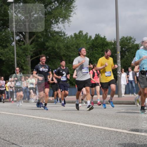 29.06.2025 - hella hamburg halbmarathon Luisa Fischer http://msf.ph/oto/8441857 29.06.2025 10:23:09 Kennedybrücke 028, 13619, 11141, 4614, 1300, 10622, 5849, 1145, 2357, 3278, 3678, 4539, 4614, 5123, 5556, 5834, 5849, 6444, 7744, 7917, 10622 meine-sportfotos.de