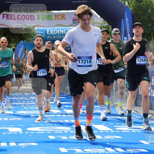 29.06.2025 - hella hamburg halbmarathon Strokosch-Dieckow http://msf.ph/oto/8441868 29.06.2025 10:40:31 Ziel 1912, 4843, 6649, 7284, 8966, 10978, 11767, 12365, 12540, 12865, 14820, 14924, 15015, 15164, 15247, 15542, 17214, 17724, 18192, 18399 meine-sportfotos.de