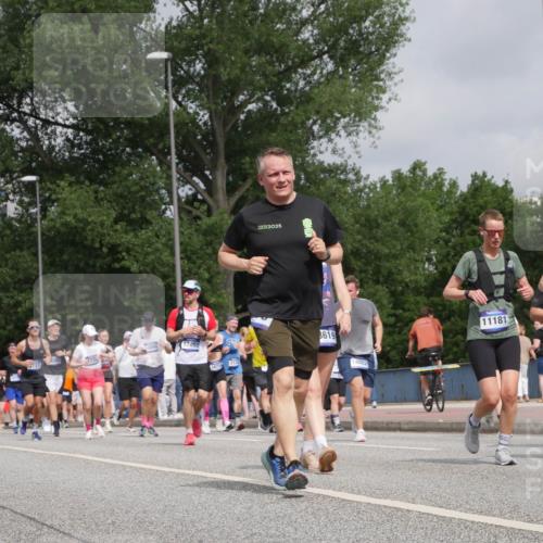 29.06.2025 - hella hamburg halbmarathon Luisa Fischer http://msf.ph/oto/8441899 29.06.2025 10:23:13 Kennedybrücke 17853, 5737, 73, 2025, 1671, 1115, 619, 18002, 11181, 7744, 1110, 1115, 2357, 3278, 3678, 4539, 4614, 4737, 4739, 5849, 7744, 7917, 8387, 9196, 9735, 10550, 10622 meine-sportfotos.de