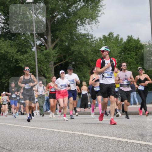 29.06.2025 - hella hamburg halbmarathon Luisa Fischer http://msf.ph/oto/8441932 29.06.2025 10:23:16 Kennedybrücke 473, 4739, 8698, 17853, 1671, 10, 1391, 18322, 1110, 1115, 2357, 3278, 3678, 4539, 4585, 4614, 4737, 4739, 7744, 7808, 8387, 9136, 9196, 9735, 10550, 10622 meine-sportfotos.de