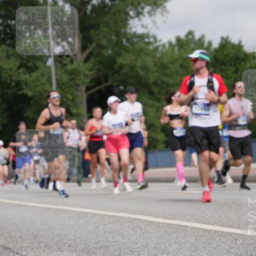 29.06.2025 - hella hamburg halbmarathon Luisa Fischer http://msf.ph/oto/8441941 29.06.2025 10:23:16 Kennedybrücke 17063, 1110, 1115, 2357, 3278, 3678, 4539, 4585, 4614, 4737, 4739, 7744, 7808, 8387, 9136, 9196, 9735, 10550, 10622 meine-sportfotos.de