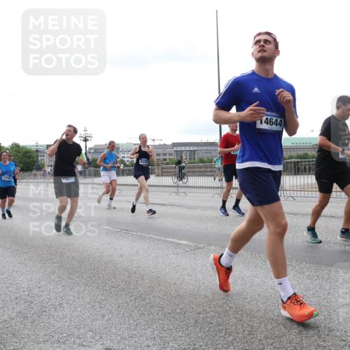 29.06.2025 - hella hamburg halbmarathon Lena Gebhardt http://msf.ph/oto/8441949 29.06.2025 10:29:31 Lombardsbrücke 18414, 1230, 10641, 6285, 331, 4644, 1063, 1230, 1661, 2688, 3179, 3311, 3524, 4349, 4373, 4395, 5350, 6285, 6345, 6725, 7449, 7517, 7832, 8048, 8812, 9714, 9937, 10198, 10322, 10641, 10808, 10996, 11249, 11269, 11376, 11444, 11634, 11792, 11803, 11989, 12086, 12099, 12216, 12227, 12404, 12958, 13090, 13382, 13810, 14644, 15266, 15952, 15955, 16306, 16659, 16662, 16673, 16676, 17496, 17945, 18298, 18299, 18385, 18414 meine-sportfotos.de