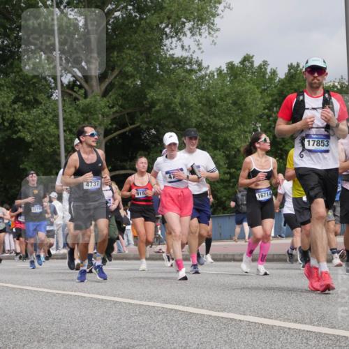 29.06.2025 - hella hamburg halbmarathon Luisa Fischer http://msf.ph/oto/8441950 29.06.2025 10:23:17 Kennedybrücke 4585, 5659, 84, 4737, 919, 18114, 7675, 16714, 17853, 13910, 18322, 1110, 1115, 2357, 3278, 4585, 4737, 4739, 5659, 7519, 7744, 7808, 8387, 9136, 9196, 9735, 10414, 10550 meine-sportfotos.de