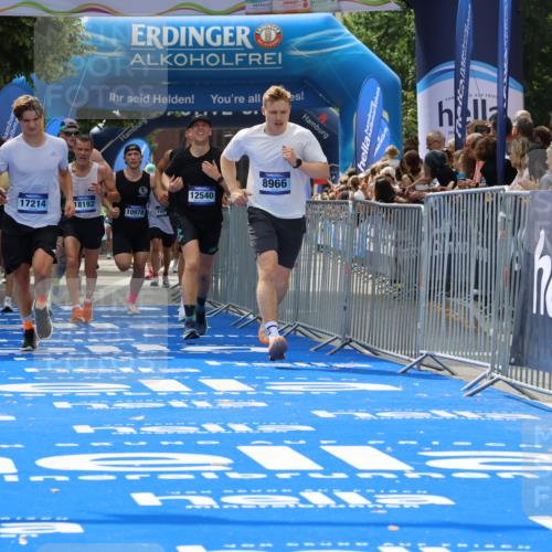 29.06.2025 - hella hamburg halbmarathon Strokosch-Dieckow http://msf.ph/oto/8442070 29.06.2025 10:40:28 Ziel 6649, 7284, 8370, 8966, 10978, 11767, 12365, 12540, 14924, 15015, 15164, 15247, 17214, 17245, 17916, 18192 meine-sportfotos.de