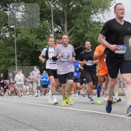 29.06.2025 - hella hamburg halbmarathon Luisa Fischer http://msf.ph/oto/8442107 29.06.2025 10:23:33 Kennedybrücke 6254, 16991, 11995, 1046, 17581, 154, 0595, 5831, 1046, 1069, 1154, 1471, 1474, 1534, 2064, 3733, 4422, 5831, 5937, 7101, 7131, 8588, 8738, 9873, 10041, 10595, 10754 meine-sportfotos.de