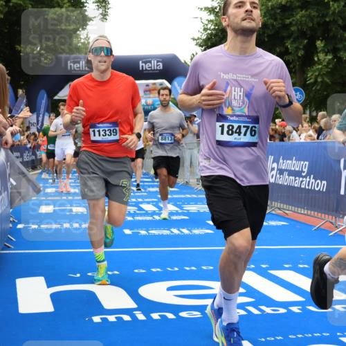 29.06.2025 - hella hamburg halbmarathon Strokosch-Dieckow http://msf.ph/oto/8442120 29.06.2025 10:49:28 Ziel 1342, 1476, 2516, 2592, 2596, 2878, 2889, 5705, 8437, 8689, 8813, 9038, 9649, 11339, 11340, 11679, 11779, 12094, 12670, 13233, 13269, 14562, 14838, 15392, 15784, 15857, 15894, 15966, 16114, 16592, 16738, 16891, 17001, 18476, 18887, 18960 meine-sportfotos.de