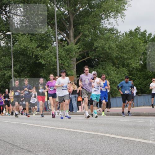 29.06.2025 - hella hamburg halbmarathon Luisa Fischer http://msf.ph/oto/8442151 29.06.2025 10:23:36 Kennedybrücke 19132, 8025, 16254, 19131, 12977, 7131, 10613, 10647, 11100, 1004, 1046, 1069, 1154, 1471, 1474, 1534, 2064, 3733, 4422, 5831, 5937, 7101, 7131, 8025, 8588, 8738, 9873, 10041, 10595, 10613, 10647, 10754 meine-sportfotos.de