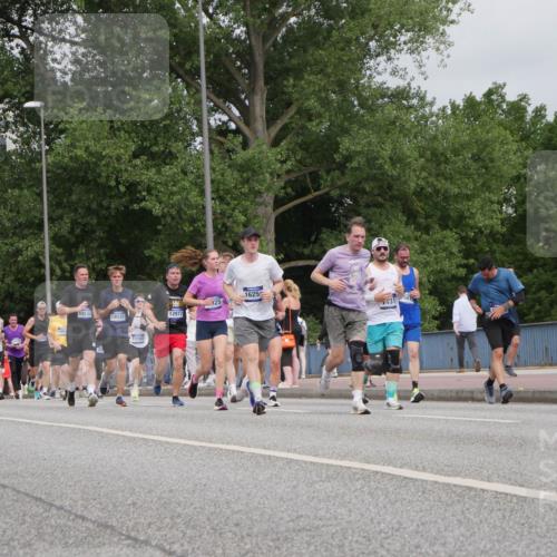 29.06.2025 - hella hamburg halbmarathon Luisa Fischer http://msf.ph/oto/8442155 29.06.2025 10:23:37 Kennedybrücke 2834, 19132, 19131, 11100, 12977, 1625, 25, 1046, 1069, 1154, 1471, 1474, 1534, 2064, 3733, 4422, 5831, 7101, 7131, 8025, 8738, 9873, 10041, 10595, 10613, 10647, 10754 meine-sportfotos.de
