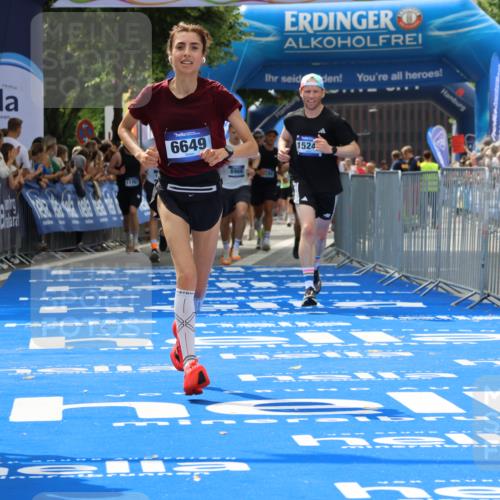 29.06.2025 - hella hamburg halbmarathon Strokosch-Dieckow http://msf.ph/oto/8442174 29.06.2025 10:40:25 Ziel 6649, 7284, 8370, 8966, 10978, 11767, 12365, 12540, 14924, 15164, 15247, 17214, 17245, 17916, 18192 meine-sportfotos.de