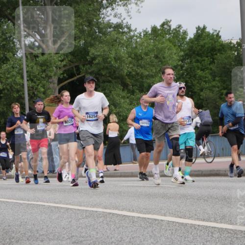 29.06.2025 - hella hamburg halbmarathon Luisa Fischer http://msf.ph/oto/8442184 29.06.2025 10:23:38 Kennedybrücke 16254, 8025, 12977, 19132, 19131, 16991, 131, 14503, 2053, 1046, 1069, 1154, 1471, 1474, 2064, 3733, 3842, 4422, 5831, 7131, 8025, 8738, 9873, 10041, 10613, 10647, 10754 meine-sportfotos.de