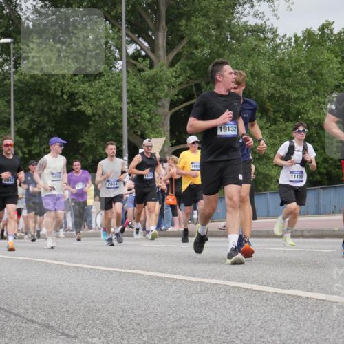 29.06.2025 - hella hamburg halbmarathon Luisa Fischer http://msf.ph/oto/8442230 29.06.2025 10:23:42 Kennedybrücke 3842, 14500, 14157, 2834, 14503, 1003, 19132, 11100, 12977, 4502, 1471, 2053, 2064, 2834, 3842, 4869, 6951, 7131, 8025, 8738, 9873, 10039, 10041, 10613, 10647, 10754 meine-sportfotos.de