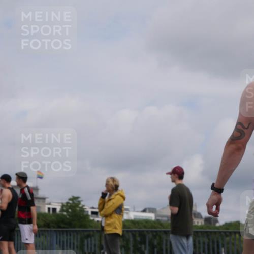 29.06.2025 - hella hamburg halbmarathon Luisa Fischer http://msf.ph/oto/8442297 29.06.2025 10:23:47 Kennedybrücke 1011, 2053, 2834, 3842, 4154, 4166, 4288, 4754, 4869, 5181, 6608, 6844, 6951, 8025, 8940, 9005, 9011, 9236, 10039, 10613, 10647 meine-sportfotos.de