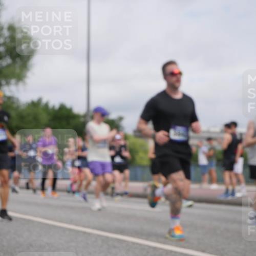29.06.2025 - hella hamburg halbmarathon Luisa Fischer http://msf.ph/oto/8442308 29.06.2025 10:23:48 Kennedybrücke 1011, 2053, 2834, 3842, 4154, 4166, 4288, 4754, 4869, 5181, 6608, 6844, 6951, 8940, 9005, 9011, 9236, 10039, 10613 meine-sportfotos.de