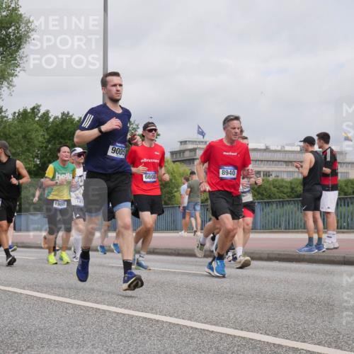 29.06.2025 - hella hamburg halbmarathon Luisa Fischer http://msf.ph/oto/8442420 29.06.2025 10:23:55 Kennedybrücke 5812, 811, 1903, 141, 9005, 6608, 8940, 1011, 2101, 4154, 4166, 4288, 4754, 5181, 5811, 5812, 6608, 6844, 6951, 8113, 8146, 8940, 9005, 9011, 9236, 9981, 10585 meine-sportfotos.de