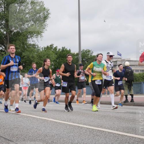29.06.2025 - hella hamburg halbmarathon Luisa Fischer http://msf.ph/oto/8442435 29.06.2025 10:23:56 Kennedybrücke 113, 7425, 9981, 15113, 5812, 11603, 811, 17832, 1908, 14138, 6844, 6608, 1011, 2101, 2923, 4154, 4166, 4288, 4754, 5181, 5811, 5812, 6608, 6844, 8113, 8146, 8940, 9005, 9011, 9236, 9981, 10585 meine-sportfotos.de