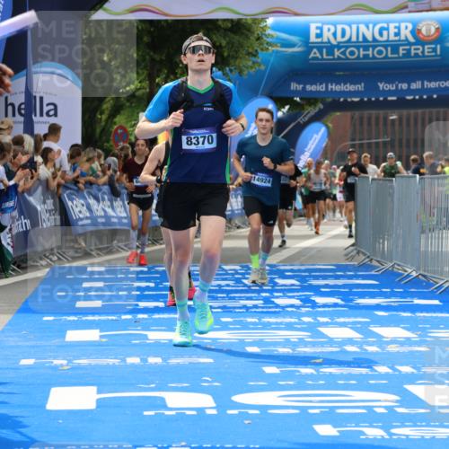 29.06.2025 - hella hamburg halbmarathon Strokosch-Dieckow http://msf.ph/oto/8442440 29.06.2025 10:40:20 Ziel 5410, 5803, 6649, 8370, 8465, 12704, 14699, 14924, 15247, 17245, 17916, 18614 meine-sportfotos.de
