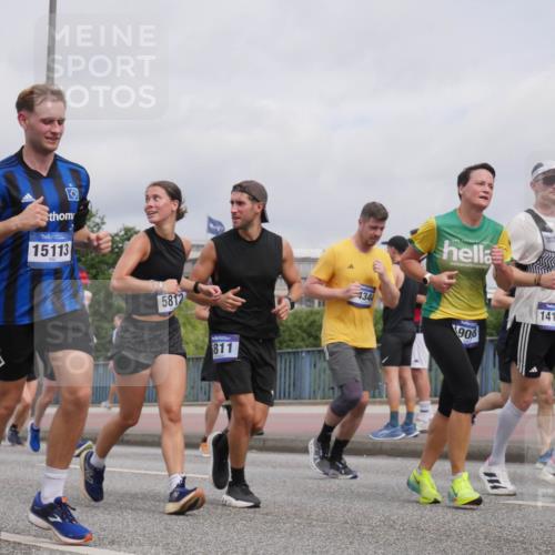 29.06.2025 - hella hamburg halbmarathon Luisa Fischer http://msf.ph/oto/8442451 29.06.2025 10:23:58 Kennedybrücke 15113, 5812, 811, 4344, 90, 14138, 2101, 2923, 3161, 3781, 5811, 5812, 6608, 6844, 8113, 8146, 8724, 8940, 9005, 9011, 9236, 9981, 10350, 10585 meine-sportfotos.de