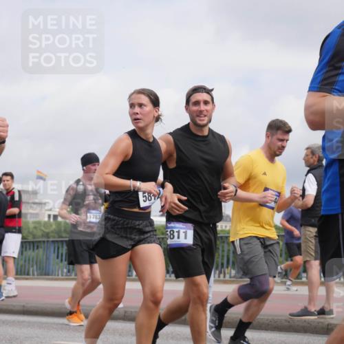 29.06.2025 - hella hamburg halbmarathon Luisa Fischer http://msf.ph/oto/8442474 29.06.2025 10:23:59 Kennedybrücke 095, 1783, 5812, 5811, 15, 2101, 2923, 3161, 3781, 5811, 5812, 6608, 6844, 8113, 8146, 8724, 8940, 9005, 9236, 9981, 10350, 10585 meine-sportfotos.de
