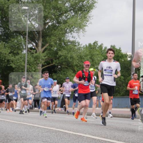 29.06.2025 - hella hamburg halbmarathon Luisa Fischer http://msf.ph/oto/8442562 29.06.2025 10:24:06 Kennedybrücke 14278, 920, 14894, 161, 18141, 11698, 8724, 18397, 2325, 2923, 2986, 3161, 3247, 3781, 3813, 4082, 5625, 6275, 6308, 7608, 8724, 9501, 10350, 10585, 10602 meine-sportfotos.de