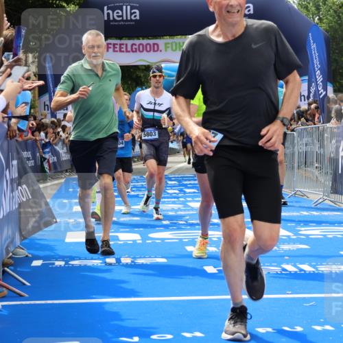 29.06.2025 - hella hamburg halbmarathon Strokosch-Dieckow http://msf.ph/oto/8442606 29.06.2025 10:40:12 Ziel 3547, 4381, 5007, 5409, 5410, 5508, 5803, 5916, 7495, 8465, 8933, 10968, 11731, 12704, 13667, 14699, 15424, 18614, 18979 meine-sportfotos.de