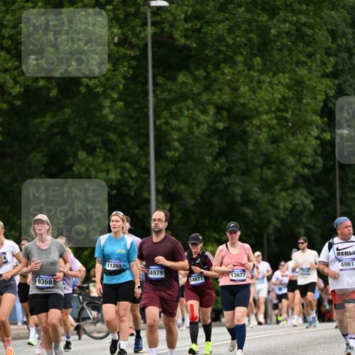 29.06.2025 - hella hamburg halbmarathon Dr. Thomas Lammeyer http://msf.ph/oto/8442822 29.06.2025 10:57:27 Kennedybrücke 2291, 2420, 2983, 4595, 6135, 6604, 7032, 7039, 7511, 7690, 9368, 10080, 10417, 10490, 10568, 10879, 10981, 11268 meine-sportfotos.de
