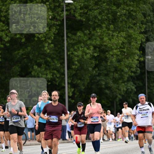 29.06.2025 - hella hamburg halbmarathon Dr. Thomas Lammeyer http://msf.ph/oto/8442851 29.06.2025 10:57:27 Kennedybrücke 2291, 2420, 2983, 4595, 6135, 6604, 7032, 7039, 7511, 7690, 9368, 10080, 10417, 10490, 10568, 10879, 10981, 11268 meine-sportfotos.de