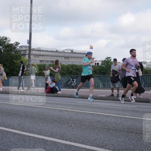 29.06.2025 - hella hamburg halbmarathon Luisa Fischer http://msf.ph/oto/8442923 29.06.2025 09:43:45 Kennedybrücke 107, 11194, 10780 meine-sportfotos.de