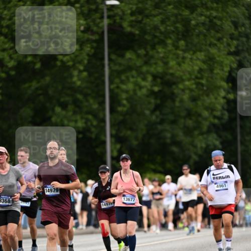 29.06.2025 - hella hamburg halbmarathon Dr. Thomas Lammeyer http://msf.ph/oto/8442930 29.06.2025 10:57:28 Kennedybrücke 2291, 2420, 2983, 4595, 6135, 6604, 7032, 7039, 7511, 7690, 9368, 10080, 10417, 10490, 10568, 10879, 10981, 11268 meine-sportfotos.de