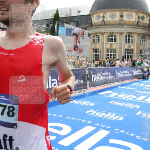 29.06.2025 - hella hamburg halbmarathon Michael Strokosch http://msf.ph/oto/8442944 29.06.2025 10:25:11 Ziel 8376, 11078, 13913, 15483 meine-sportfotos.de