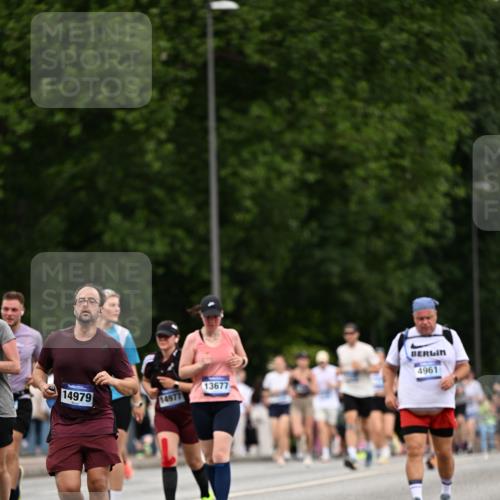 29.06.2025 - hella hamburg halbmarathon Dr. Thomas Lammeyer http://msf.ph/oto/8442962 29.06.2025 10:57:29 Kennedybrücke 2291, 2420, 2983, 4595, 6604, 7032, 7039, 7511, 7690, 9368, 10080, 10417, 10490, 10568, 10879, 10981, 11268 meine-sportfotos.de
