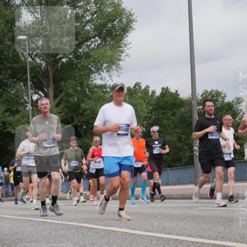 29.06.2025 - hella hamburg halbmarathon Luisa Fischer http://msf.ph/oto/8442995 29.06.2025 10:24:43 Kennedybrücke 4697, 15895, 1703, 6086, 16586, 9499, 401, 6600, 5493, 16107, 17903, 8170, 2271, 1401, 2271, 3122, 3770, 3817, 4697, 5061, 5122, 5493, 5957, 6086, 7228, 7522, 8286, 9369, 9499, 9532, 10374, 10874 meine-sportfotos.de
